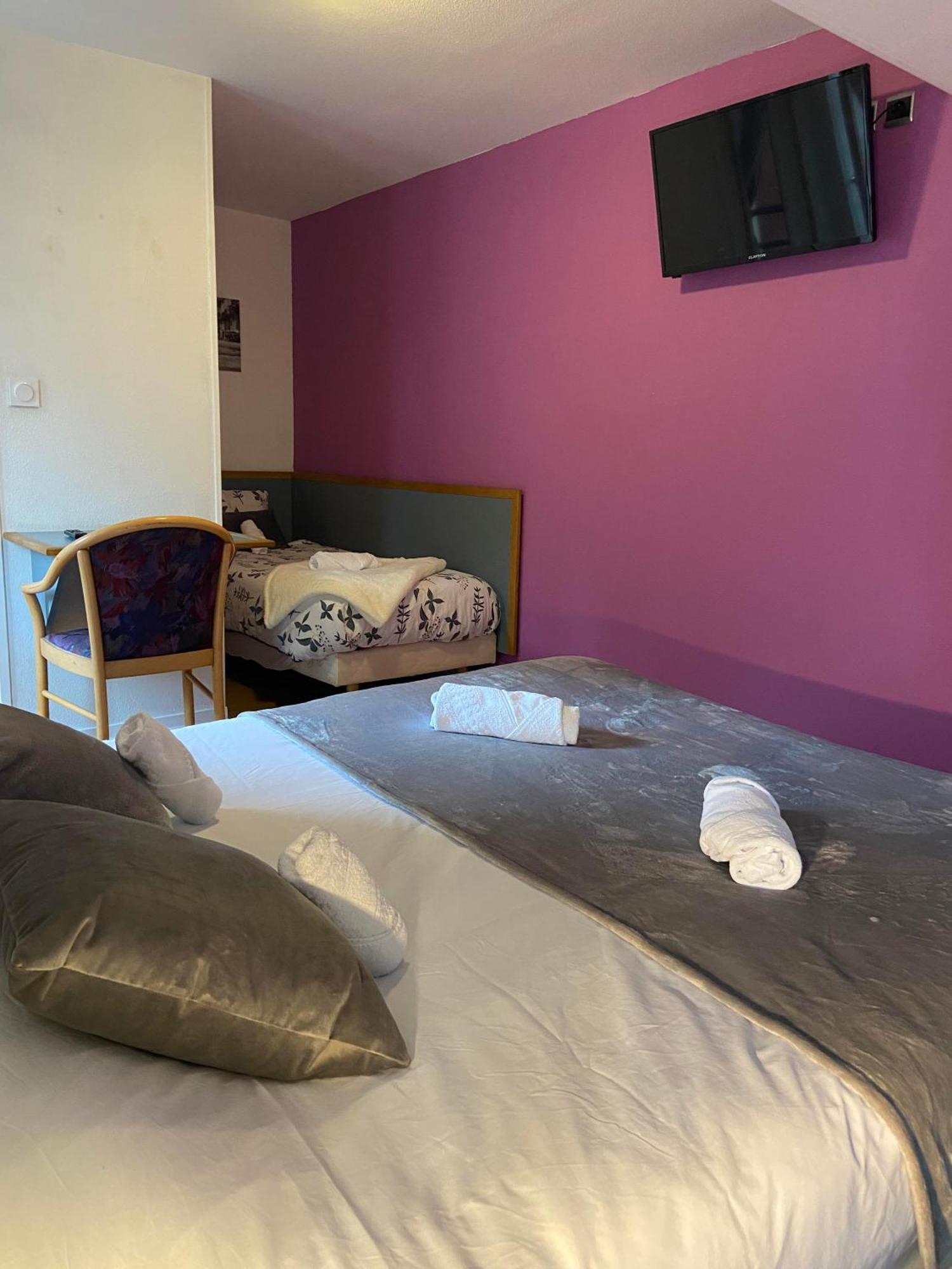 Hotel Du Cerf La Guerche-sur-l'Aubois Rum bild